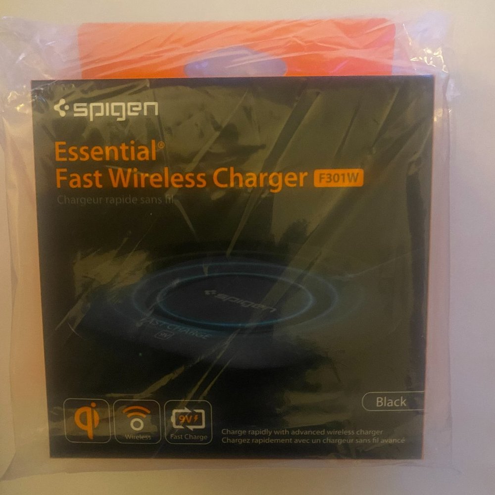Spigen F301W Essential Fast Wireless Charger